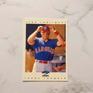 1997 Score #203 Ivan Rodriguez Texas Rangers